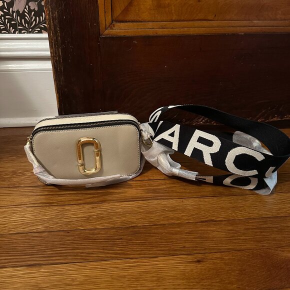 The Marc Jacobs Snapshot Crossbody Bag NWT